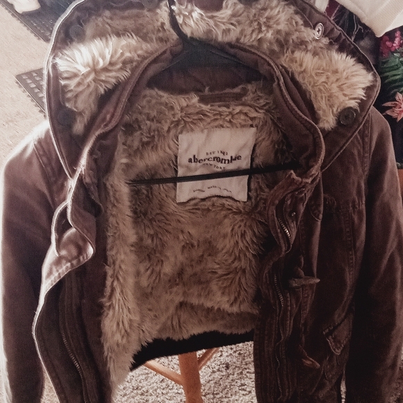 Very nice women's coat - Picture 5 of 5